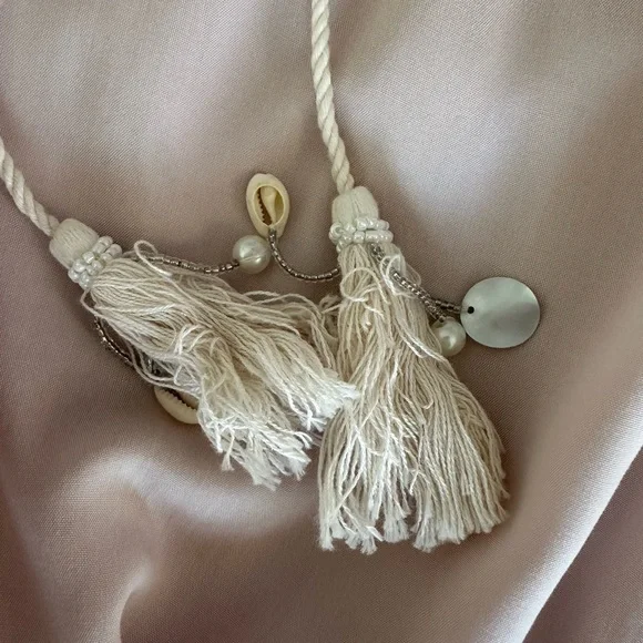 Boutique Bohemian Plunge Shell Tassel and Crochet Dress, M - Picture 6 of 7